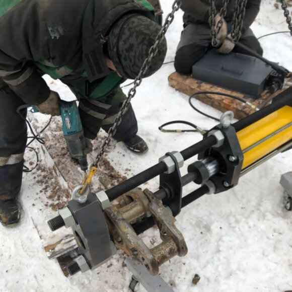 Выпрессовщик пальцев траковых цепей 100т. ОДА Сервис ODA-T1339