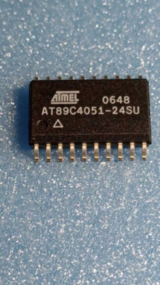 AT89C4051-24SU 8-битный микроконтроллер 